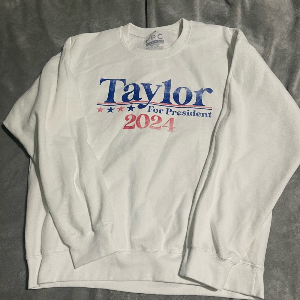 Taylor 2024 White Sweater never worn